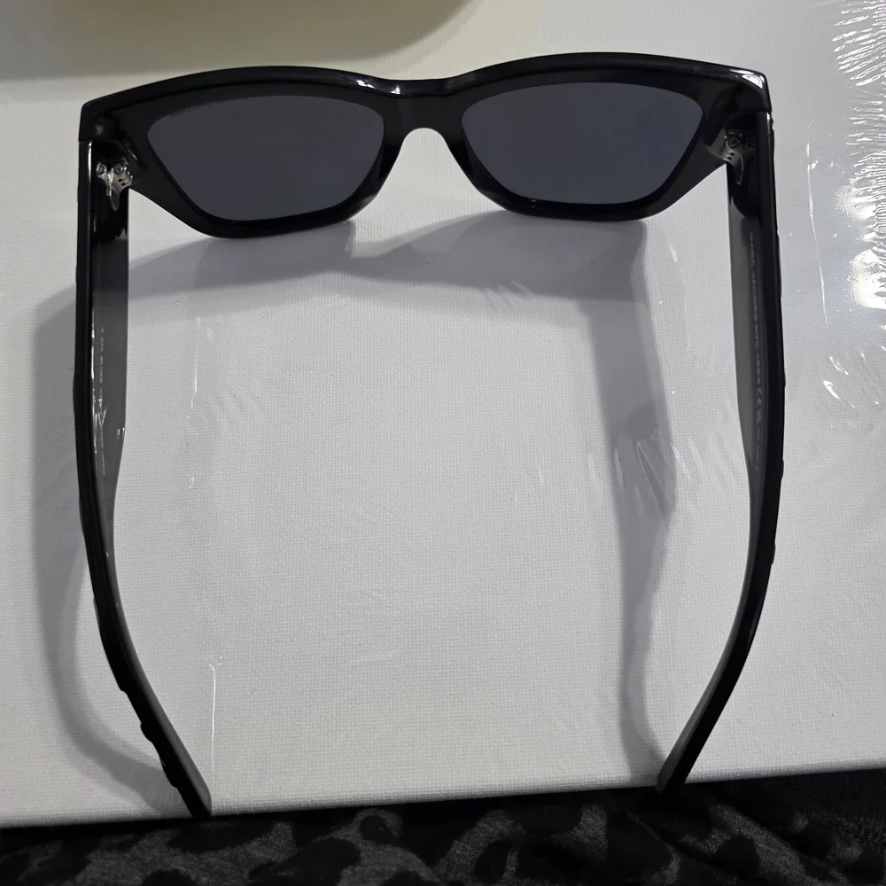 Marc Jacobs Black Sunglasses - Picture 6 of 7